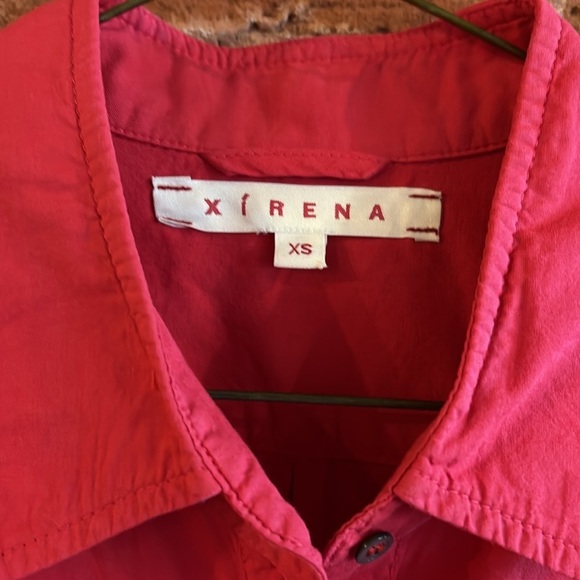 EUC Xirena Beau Shirt in Red - Picture 5 of 8